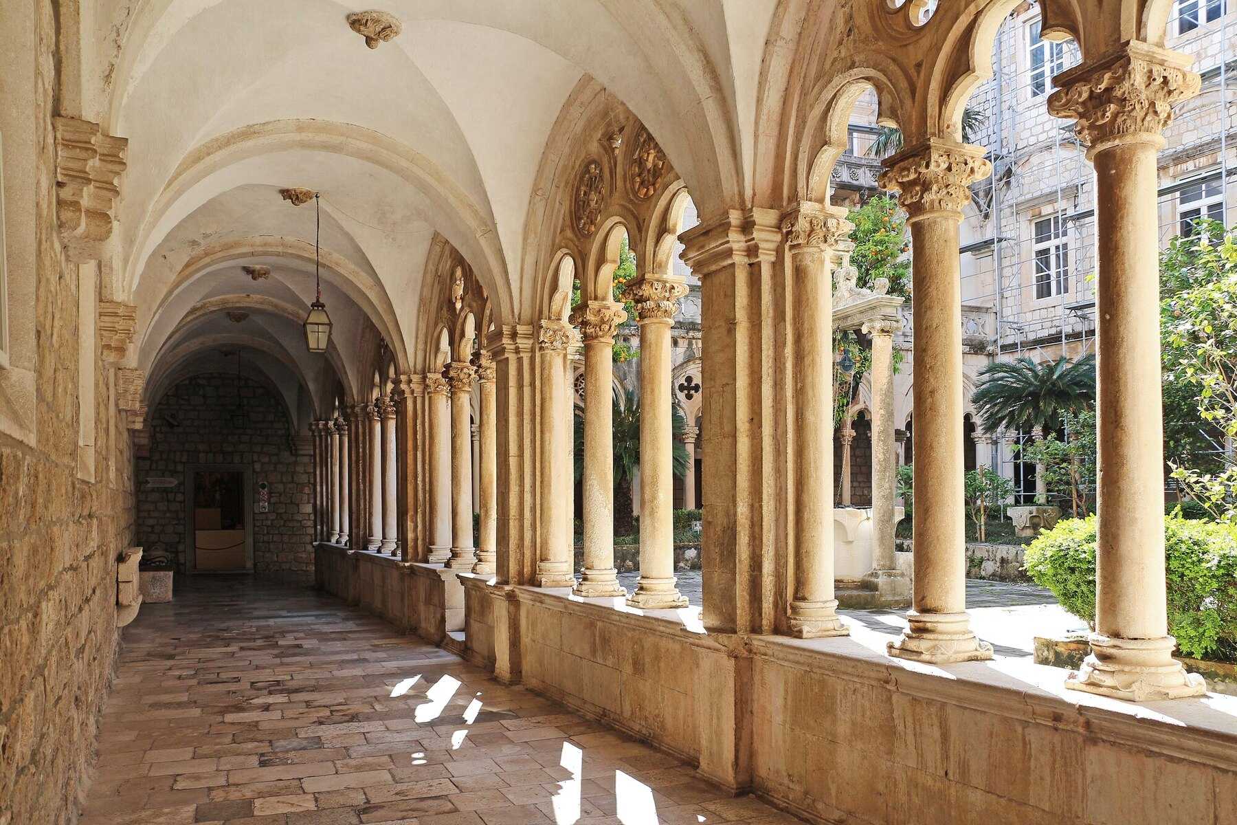 Le cloître du monastère dominicain