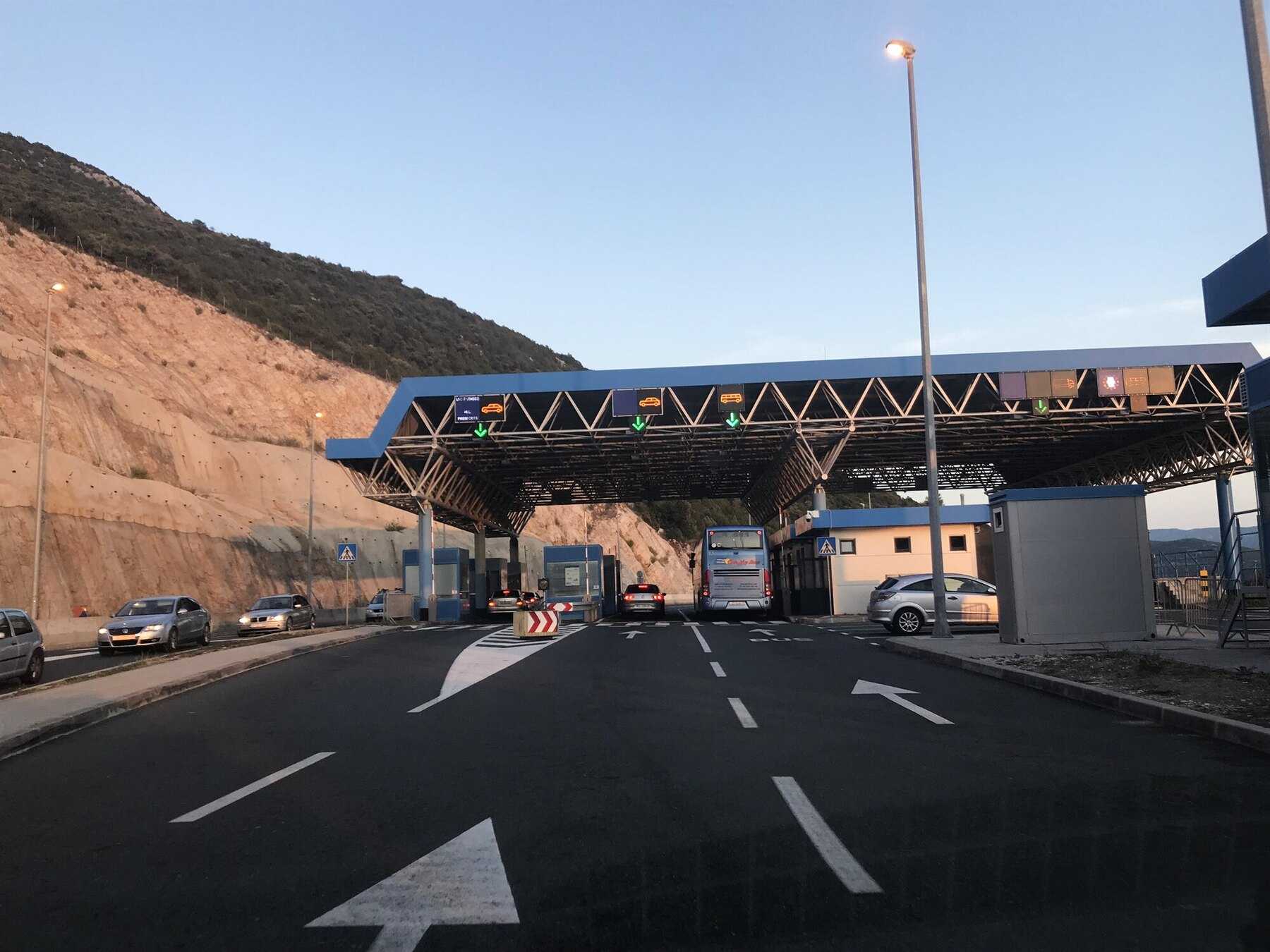 Le poste-frontière de Neum, sur la route côtière entre la Croatie et la Bosnie-Herzégovine